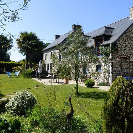 Les Petites Chapelles Acomodação com café da manhã Saint-Pierre-de-Plesguen Exterior foto
